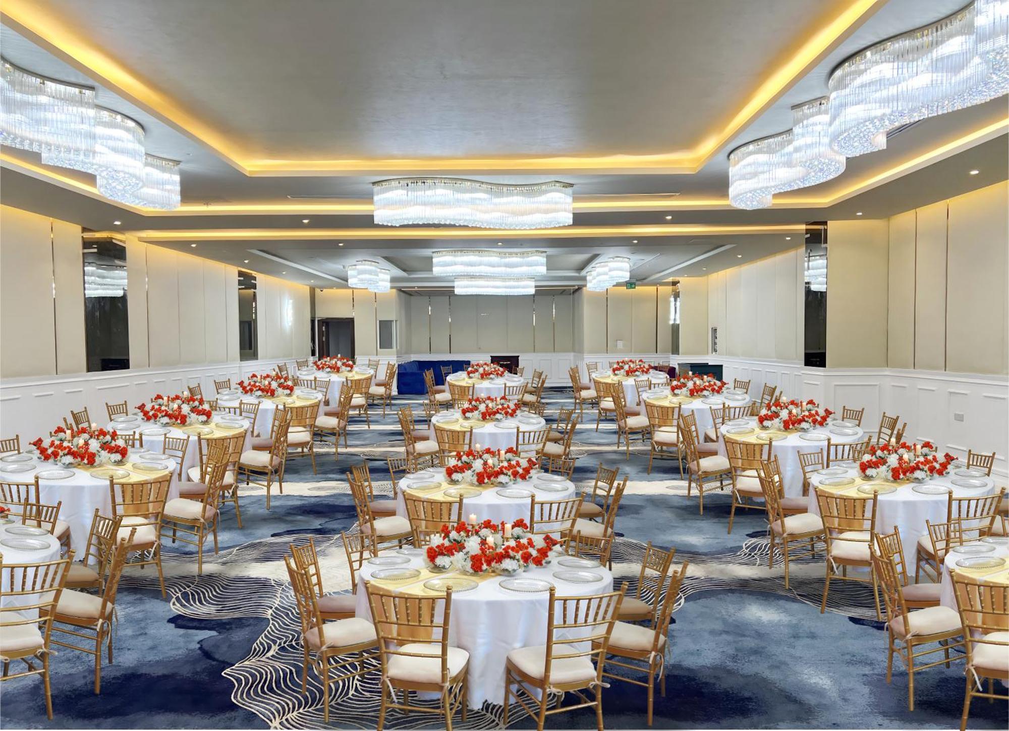 Seven Seas Hotel Dubai Exterior photo